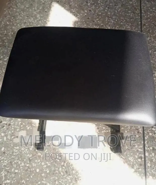 Keyboard Seat · Photo 1