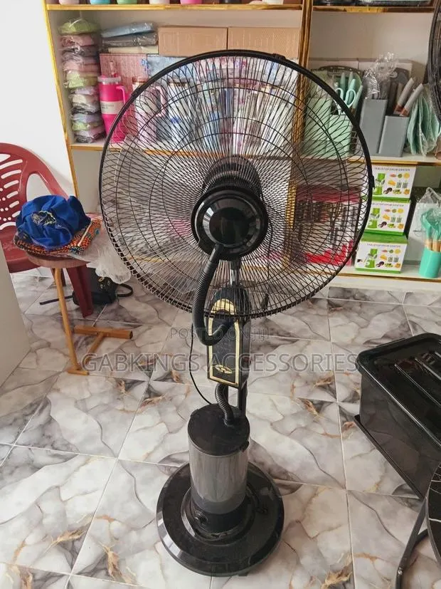 18 Inches Cool Mist Standing Fan · Photo 1