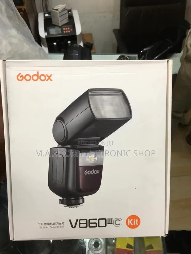 Master the Light: Godox V860III TTL Speedlite · Photo 1