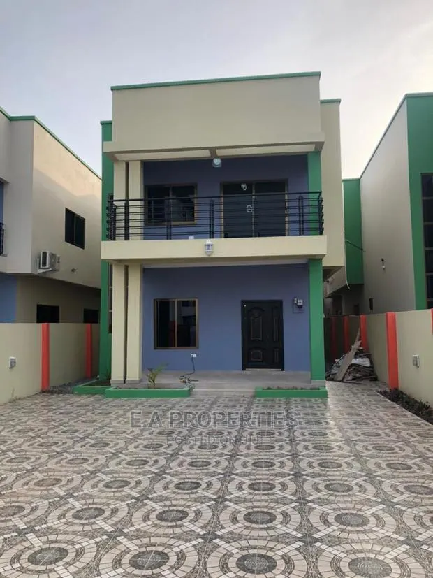 4bdrm House in E a Proprties, Ghana Flag for Sale · Photo 2