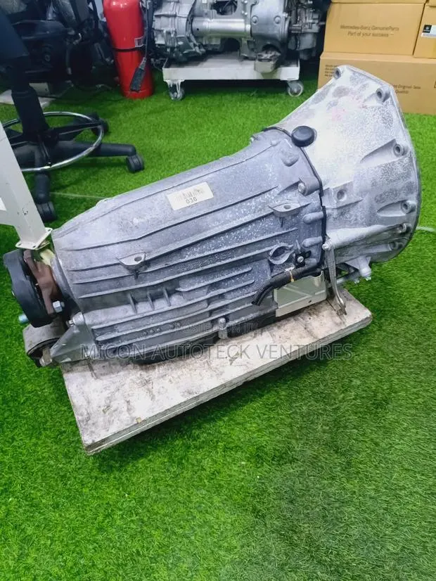 Mercedes Benz C250 M271 Evo Engine Transmission · Photo 1