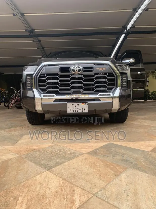 Toyota Tundra 2023 Black · Photo 1