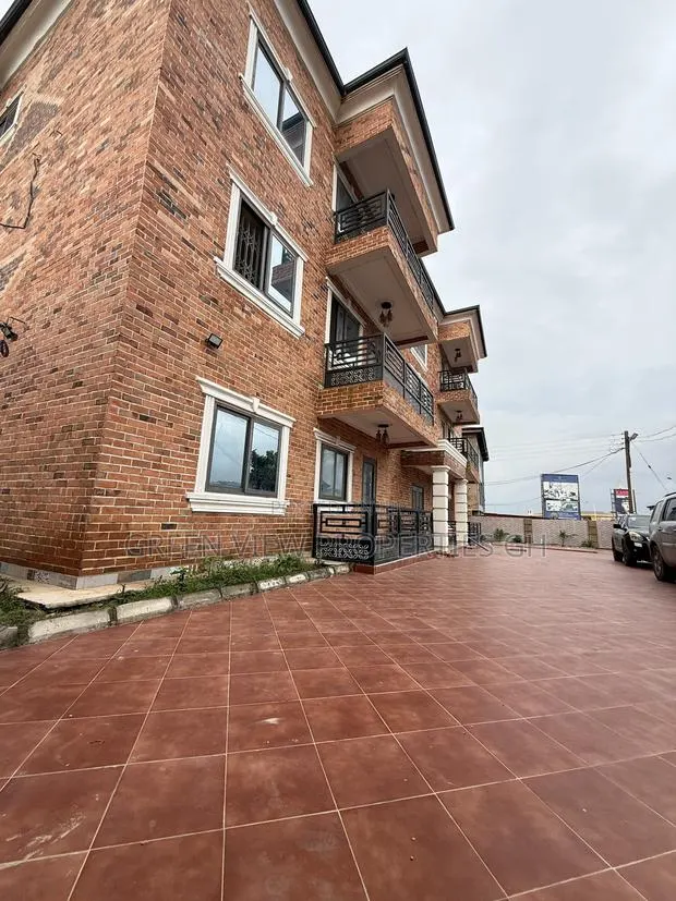 3bdrm Apartment in West Hills Mall Area for rent · Photo 1