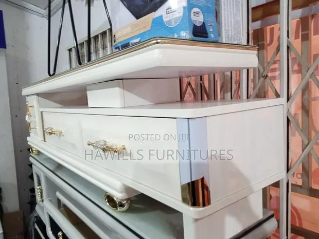 Television Stand · Photo 1