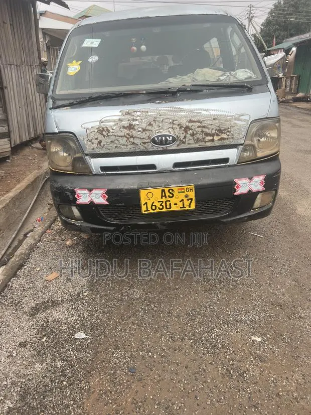 Kia Pregio 2005 Silver · Photo 1