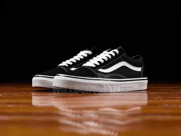 Authentic Vans Old Skool Sneakers