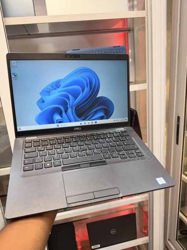 Laptop Dell Latitude 5400 8GB Intel Core i5 SSD 256GB · Photo 1