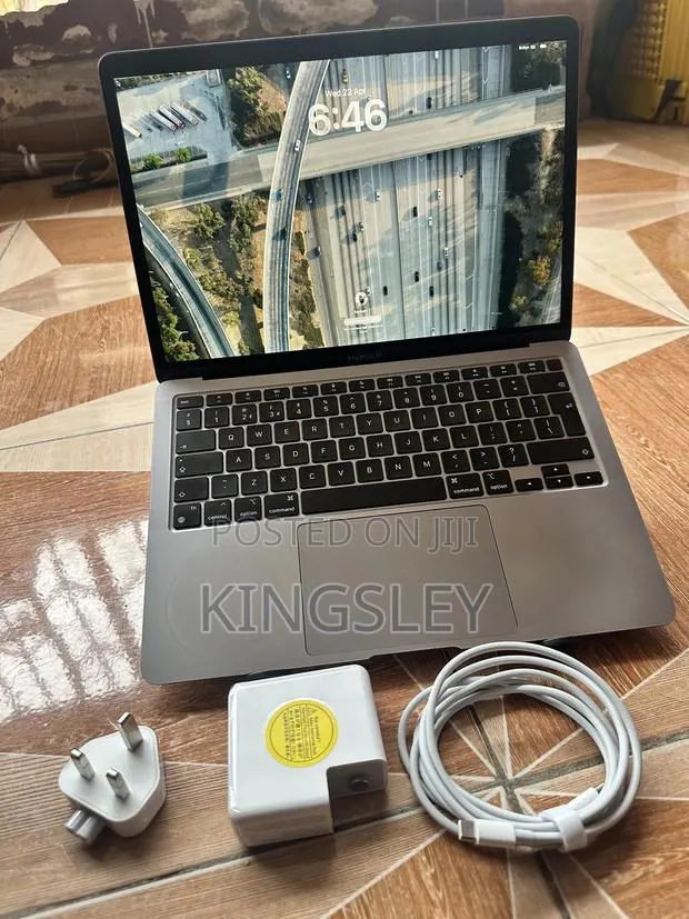 Laptop Apple MacBook Air 2020 16GB Apple M1 HDD 256GB · Photo 1