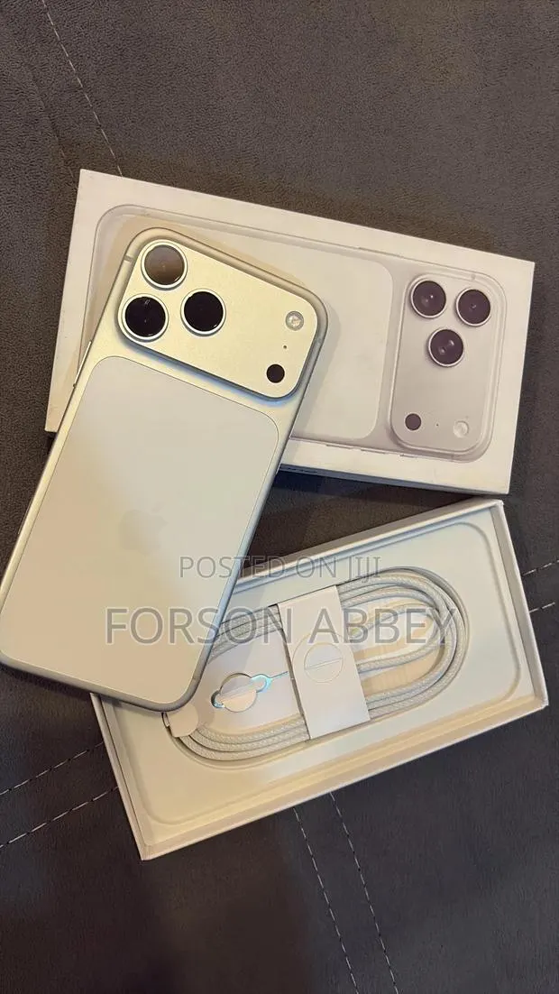 New Apple iPhone 17 Pro Max 512 GB Silver · Photo 1
