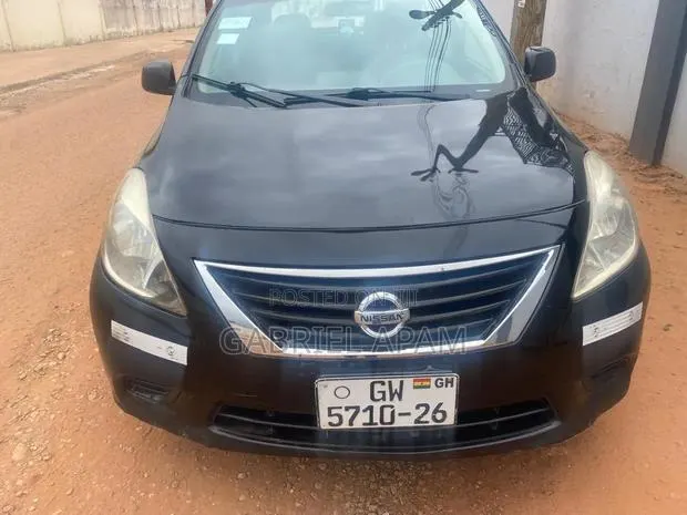 Nissan Versa 2014 Black · Photo 1