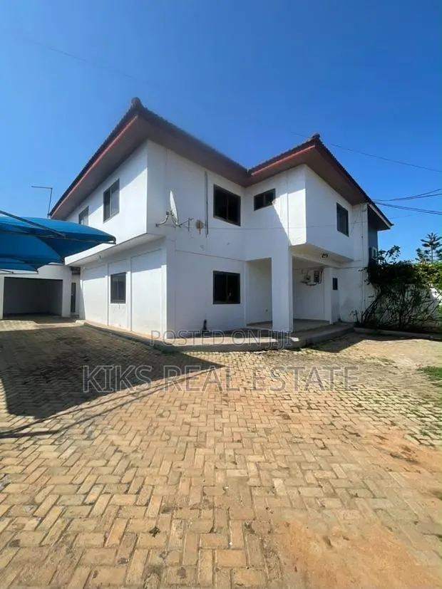 3bdrm Apartment in Sakumono, Spintex for rent · Photo 1