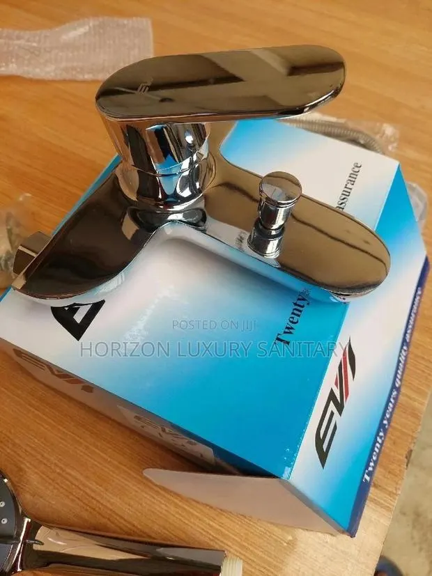 Shower Mixer- Chrome- Shower Chain and Handle · Photo 1