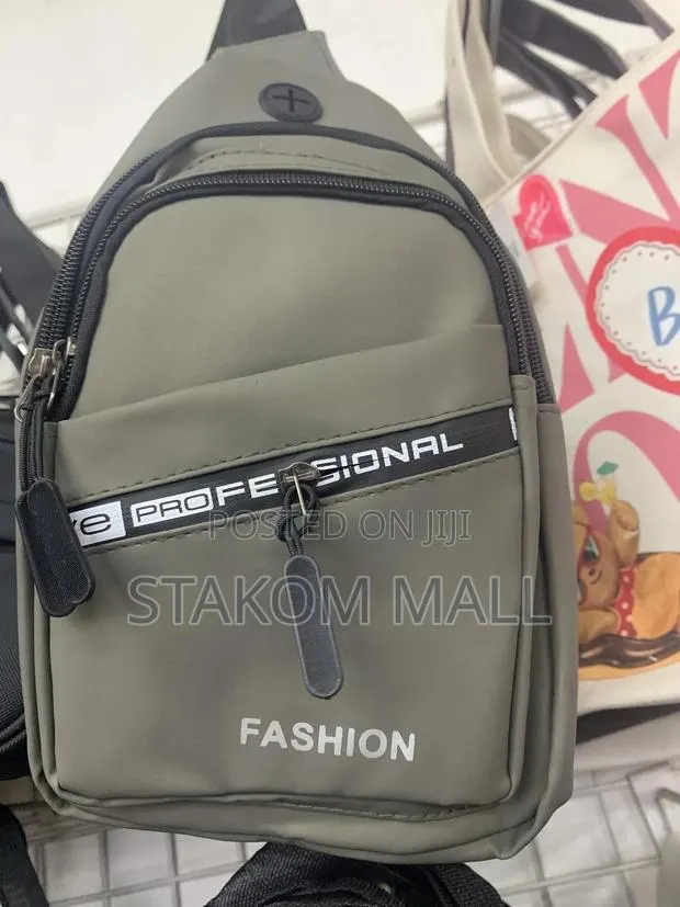 Side Bag - Unisex · Photo 1