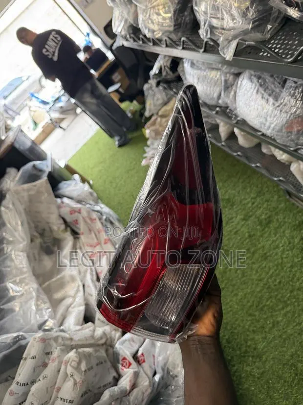 Mitsubishi Outlander 2024,2025,2022,2023, Taillights Available · Photo 1