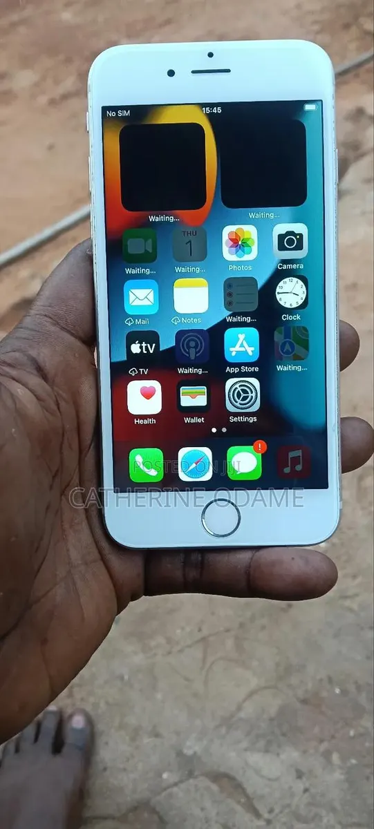 Apple iPhone 6s 32 GB Silver · Photo 1