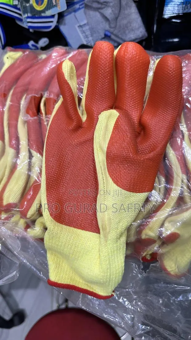 Heavy Duty Gloves · Photo 1