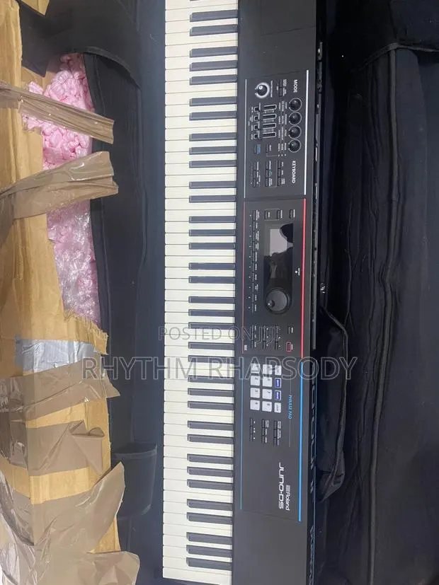 Roland Juno Ds88 · Photo 1
