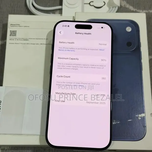 Apple iPhone 17 Pro Max 256 GB Blue · Photo 1