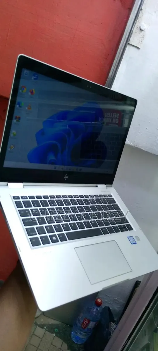 Laptop HP EliteBook X360 1030 G2 8GB Intel Core I5 SSD 256GB · Photo 1
