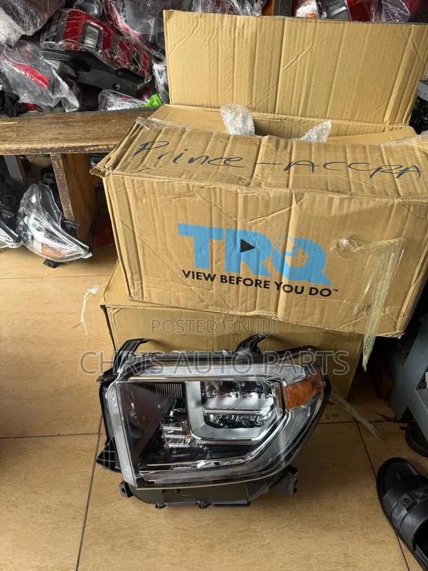 Toyota Tundra Led Original Headlights From Taiwan · Photo 1