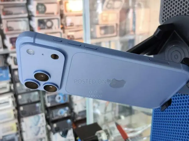 Apple iPhone 18 Pro Max 256 GB Blue · Photo 1