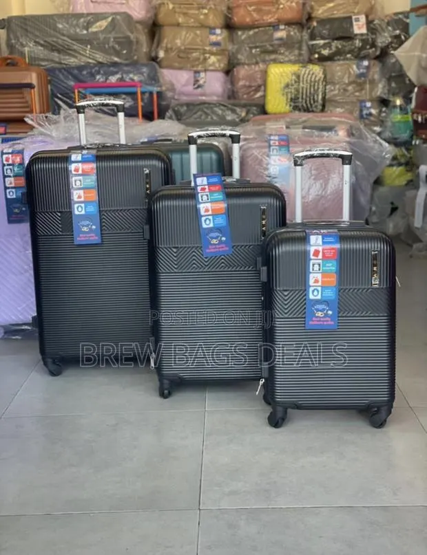 Premium Quality Ak 3set Super Anticrack Fiber Traveling Bag. · Photo 1
