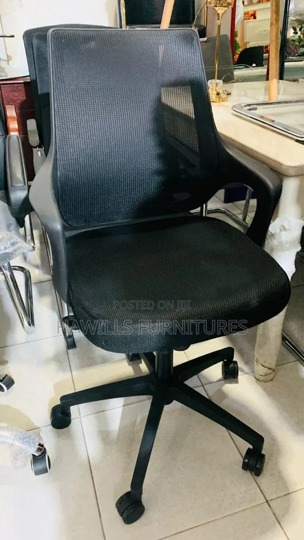 Brand New Black Office/Swivel Chair · Photo 1