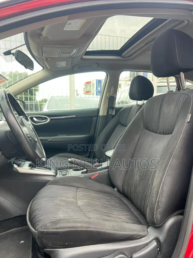 Nissan Sentra SR 2018 Red · Photo 1