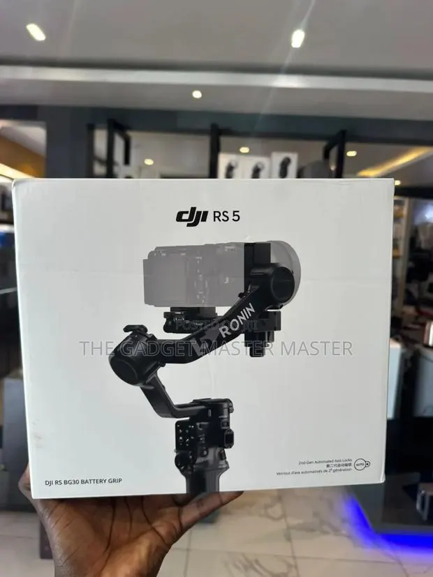DJI RS 5 Gimbal Stabilizer · Photo 1