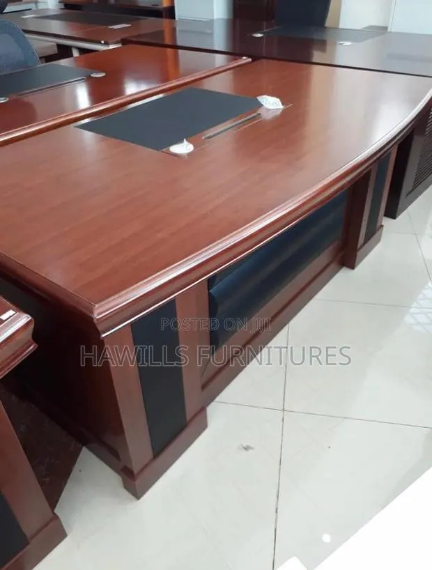 Office Table · Photo 1