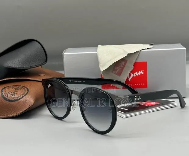 Ray-ban Bonnie Rb3710 Sunglasses With A Polished Black · Photo 1