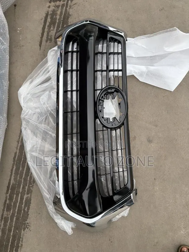 Toyota Hilux 2021,2022,2023,2024,2025,Front Shells Available · Photo 1
