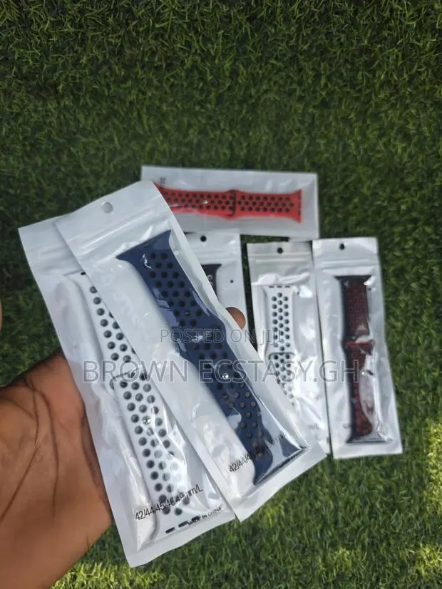 Apple Watch Doted Straps · Photo 5