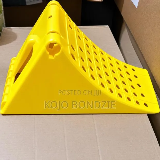 PLASTIC WHEEL CHOCK (Heavy Duty ) · Photo 1