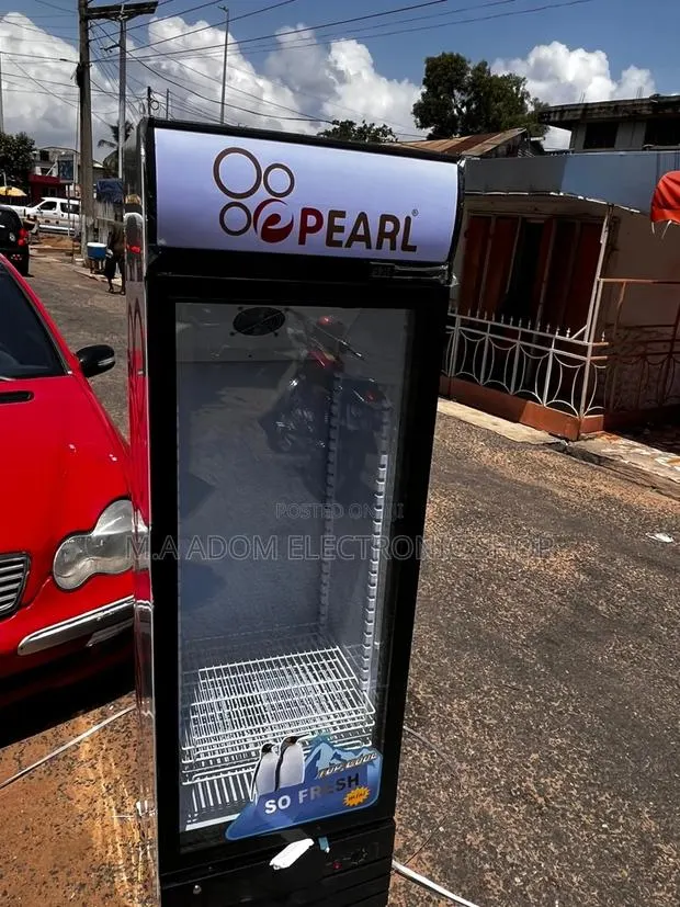 Beverage Pearl PVC-37 Display Fridge · Photo 1