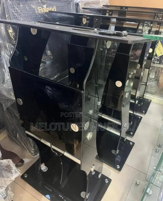 Black Double Glass Pulpit · Photo 1