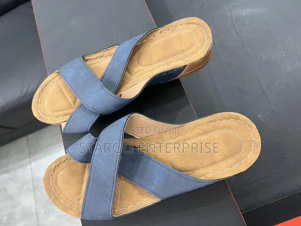 Ladies Slippers From Uk · Photo 1