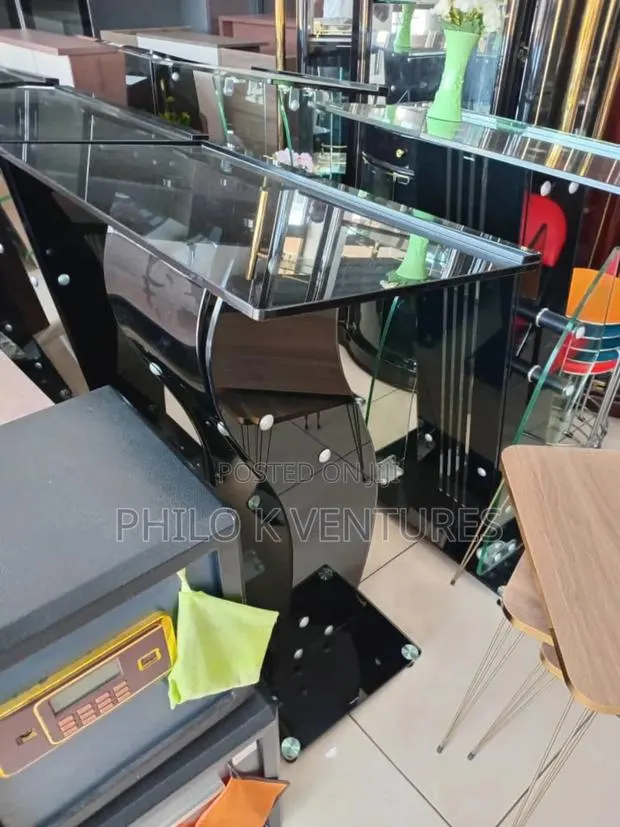 Podium Preacher's Stand for Sale · Photo 1