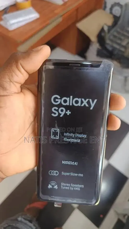 Samsung Galaxy S9 Plus 64 GB Black · Photo 1