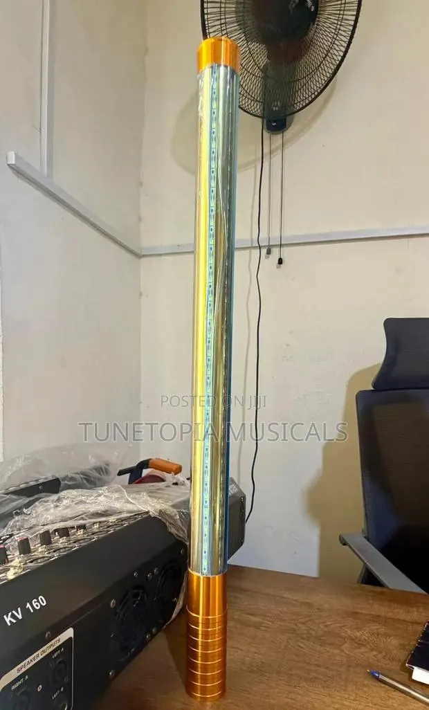 60cm Rechargeable Led Strobe Champagne Baton. · Photo 2