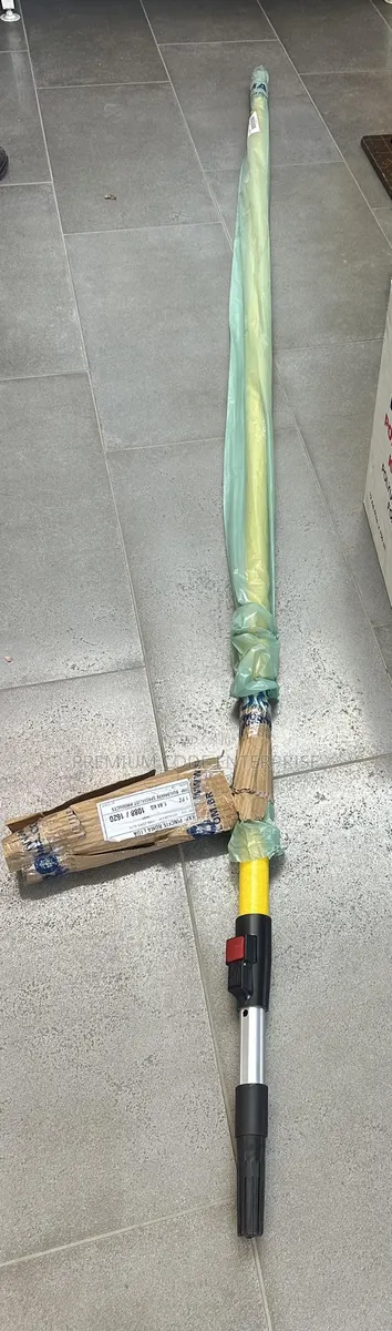 Telescopic Pole, 4 Meters · Photo 1