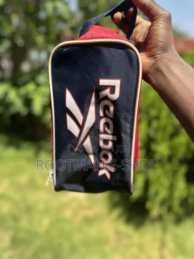 Clean Stylish Reebok Sports Bag – Great Condition · Photo 1