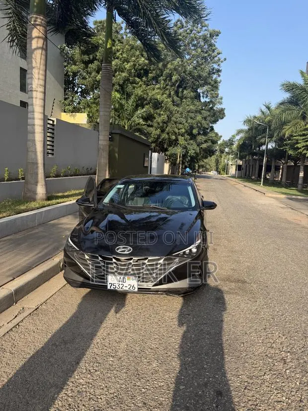 Hyundai Elantra Limited 2021 Black · Photo 1