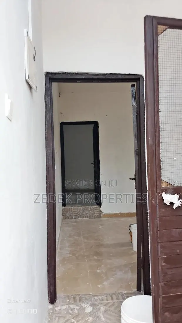 1bdrm Apartment in Kwabenya Acp Road, Ashomang Estate for rent · Photo 1