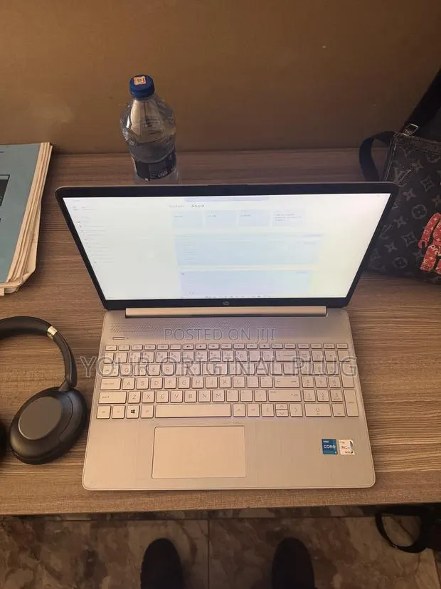 Laptop HP 8GB Intel Core i5 SSD 256GB · Photo 1