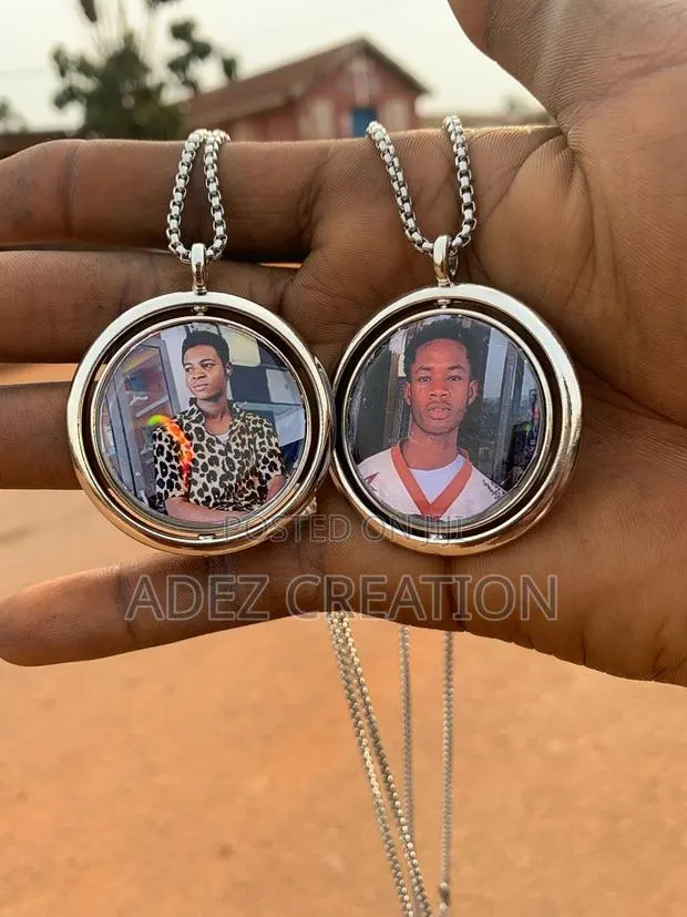 Customize Chains · Photo 1