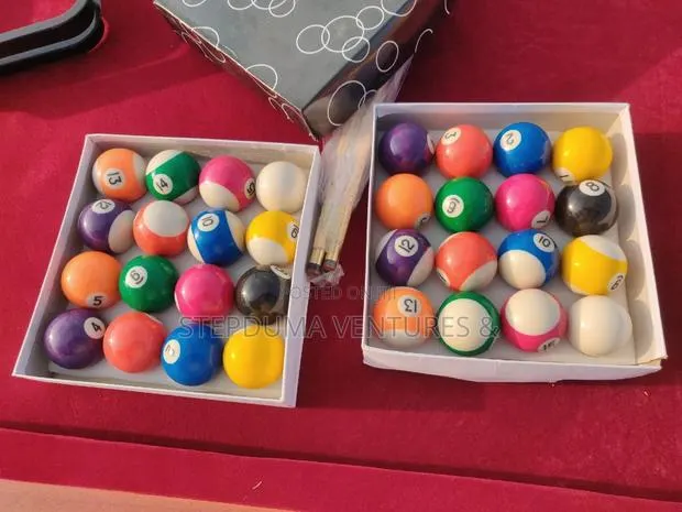 16 in a Pack Snooker Balls · Photo 1