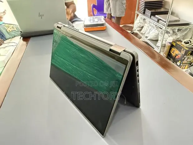 Laptop Dell Latitude 7410 16GB Intel Core i7 SSD 512GB · Photo 1