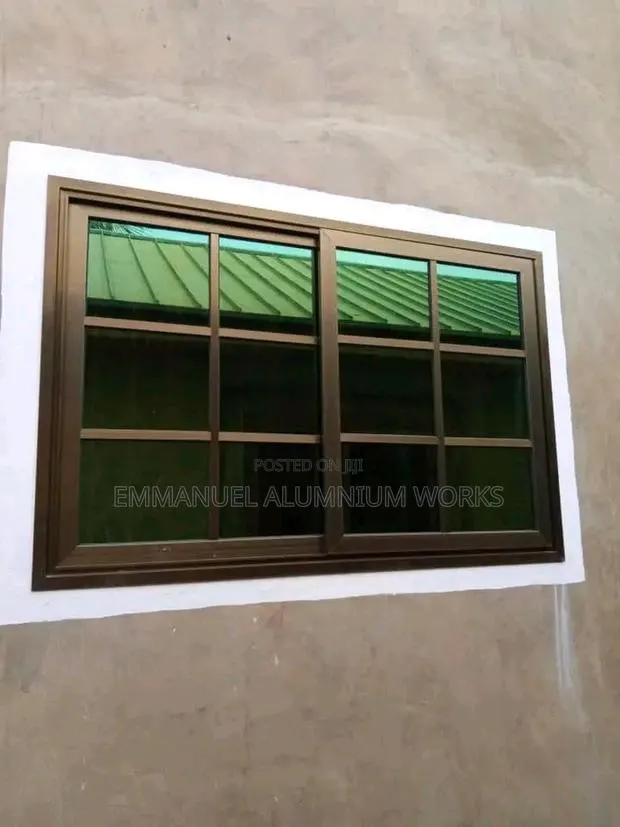C50 2 Base Sliding Window · Photo 1
