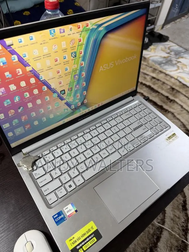 Laptop Asus Vivobook Pro 16 OLED 16GB Intel Core i7 SSD 512GB · Photo 1